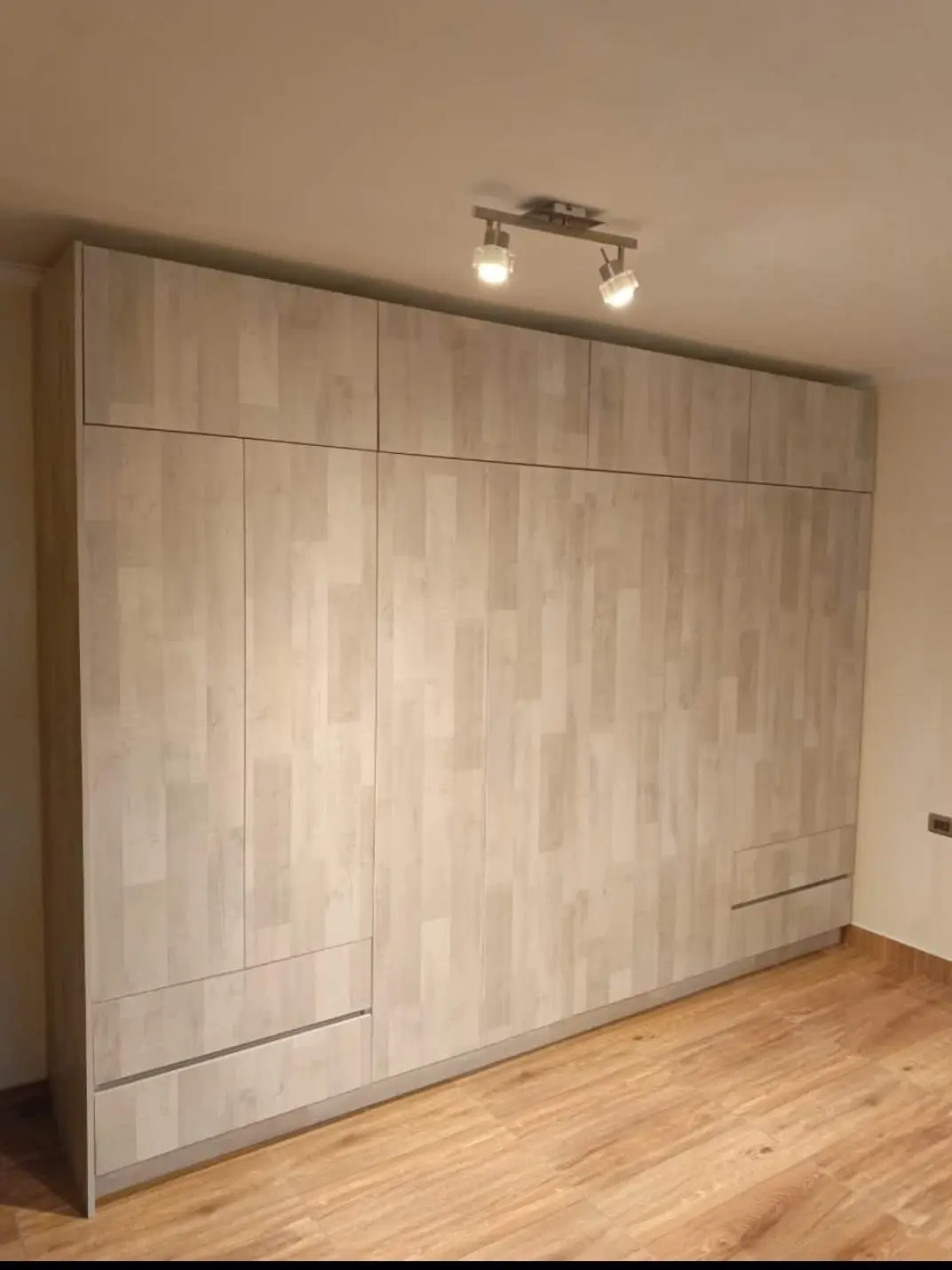 Vidriería decorativa y puertas en vidrio